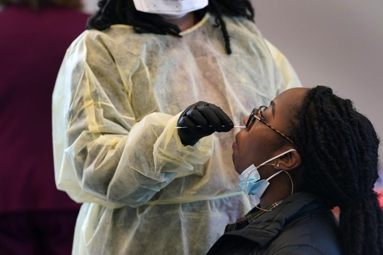 Calls for U.S. to Rely on Rapid COVID-19 Tests